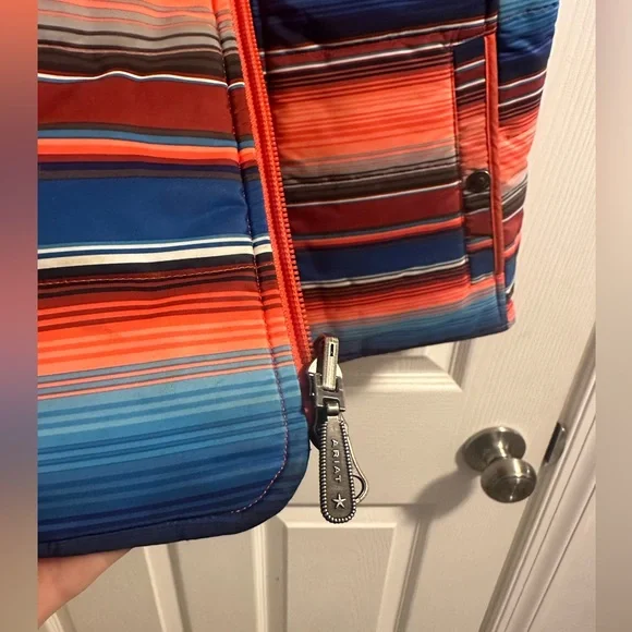 Women’s Ariat reversible vest - Picture 2 of 13